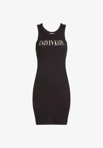 Платье футляр