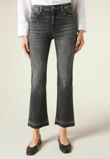 Клешеные брюки