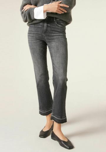 Клешеные брюки