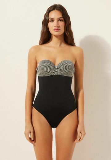 Слитный купальник