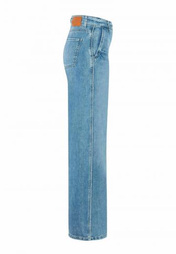 Клешеные джинсы