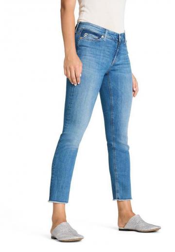 Короткие джинсы