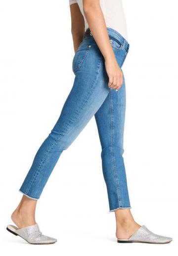 Короткие джинсы