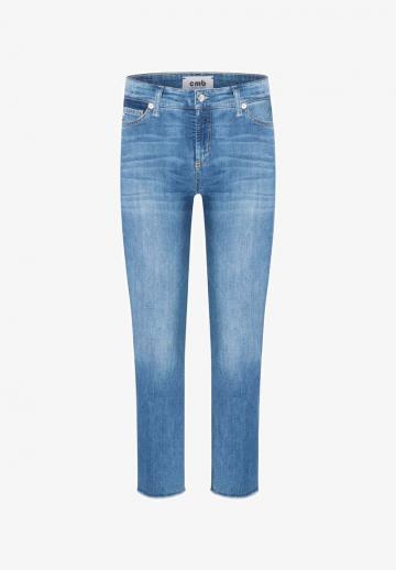 Короткие джинсы