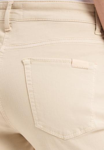 Короткие джинсы