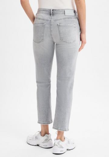 Короткие джинсы