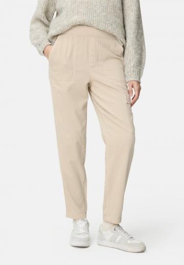 Брюки с накладными карманами