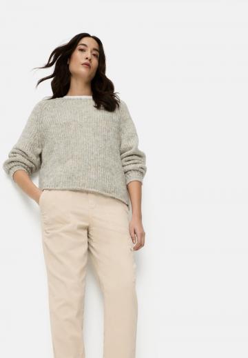 Брюки с накладными карманами