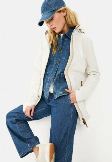 Короткое пальто