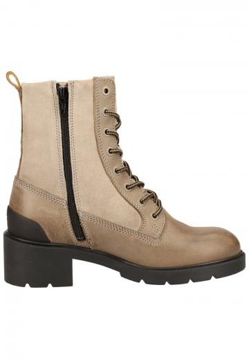 Ботинки на шнуровке