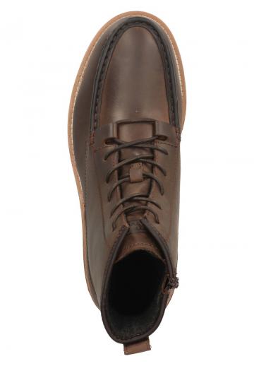 Ботинки на шнуровке