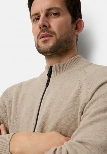 Вязаная кофта