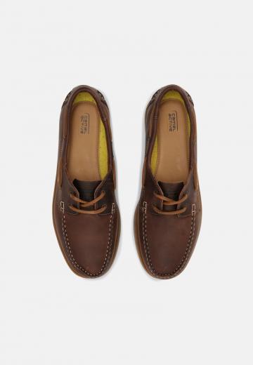 Ботинки на шнуровке