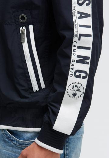 Куртка бомбер