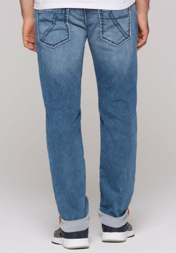 Прямые джинсы