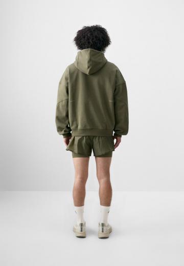 Спортивная толстовка