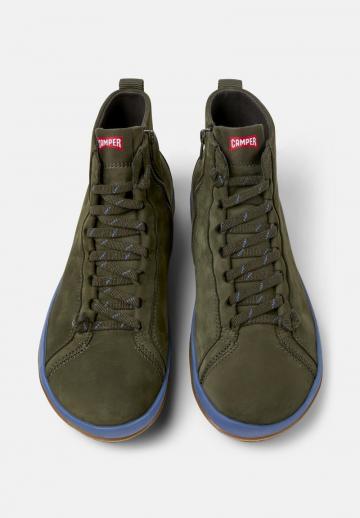 Ботинки на шнуровке