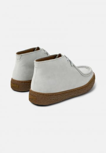 Ботинки на шнуровке