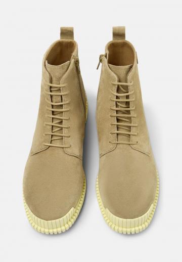 Ботинки на шнуровке