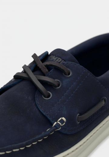 Ботинки на шнуровке