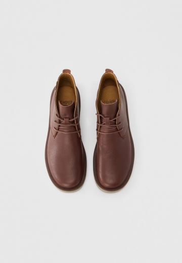 Ботинки на шнуровке