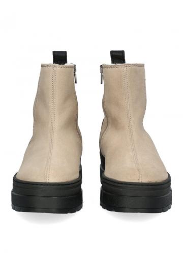 Зимние ботинки