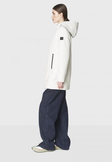 Короткое пальто