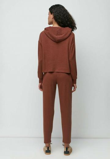 Пуловер с капюшоном