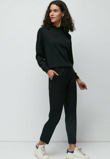 Пуловер с капюшоном