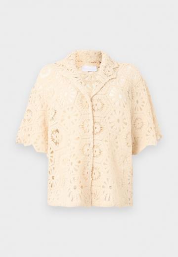 Вязаная кофта