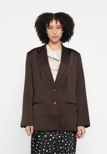 Длинный блейзер