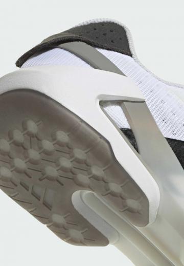 Кроссовки для зала
