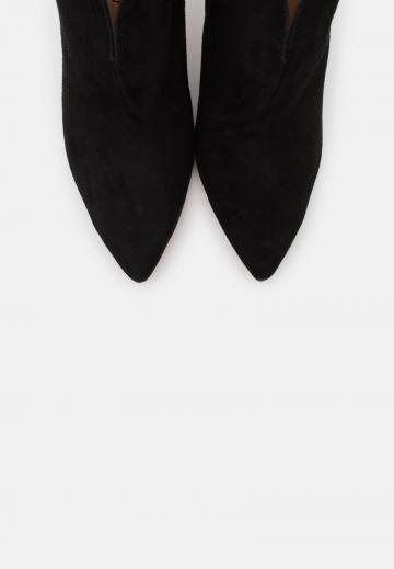 Полусапожки на высоком каблуке