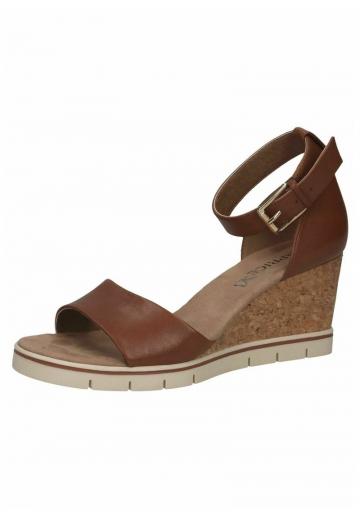 Босоножки на танкетке