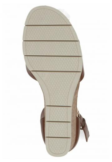 Босоножки на танкетке