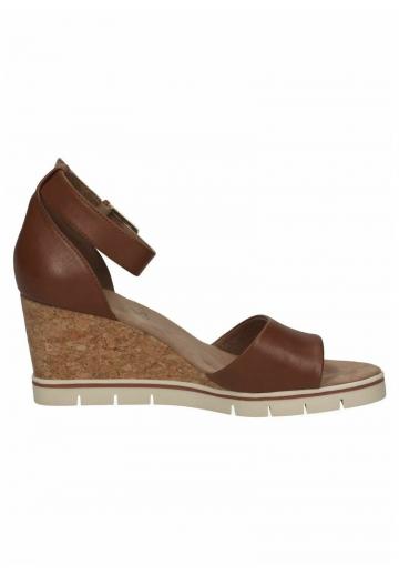 Босоножки на танкетке