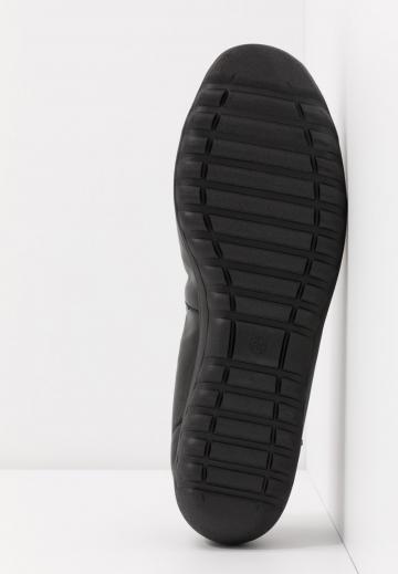 Спортивные балетки