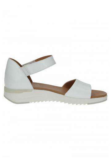 Босоножки на танкетке