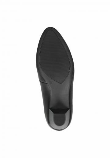 Туфли с высоким носом