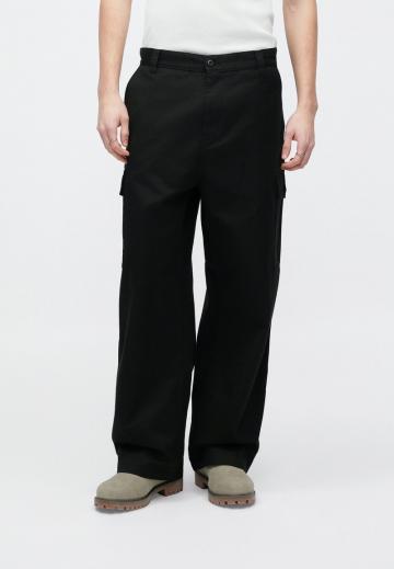 Брюки с накладными карманами