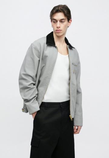 Брюки с накладными карманами