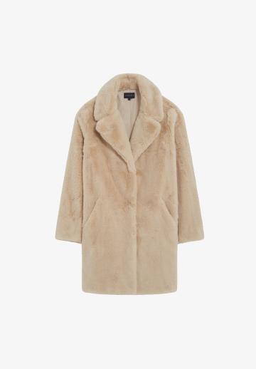 Короткое пальто