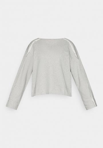 Спортивная толстовка