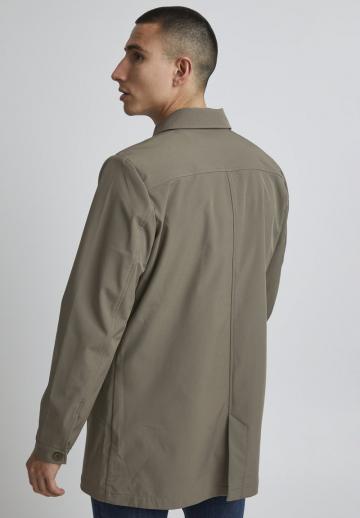 Короткое пальто