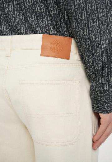 Прямые джинсы