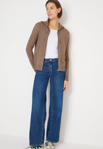 Вязаная кофта