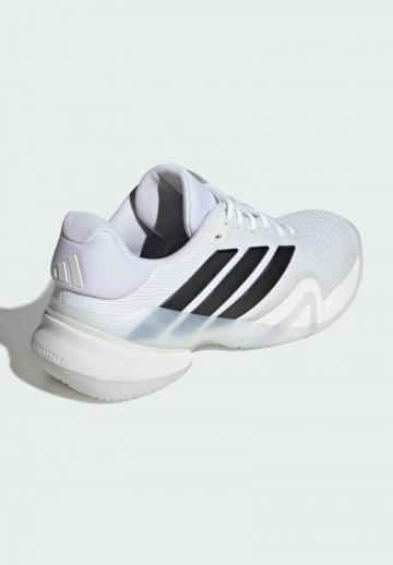 Теннисные кроссовки