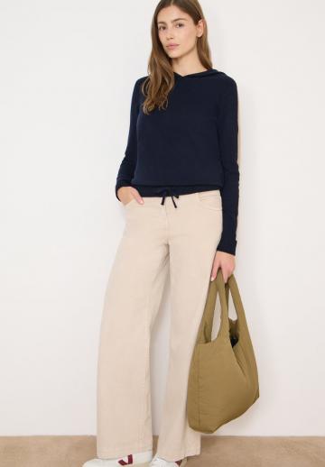 Пуловер с капюшоном