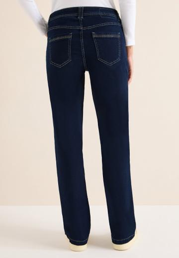 Прямые джинсы