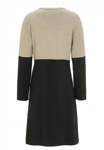 Вязаное платье